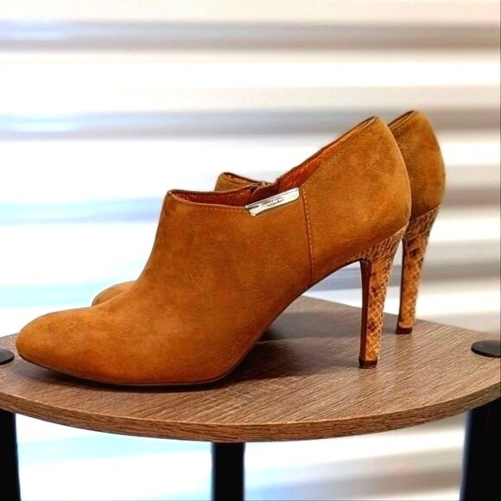 Y2K‎ Mob Wife Suede Snake Print Heel Booties Coach Seneca Brown Size 8B